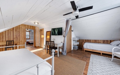 Parkside Pool Paradise 27