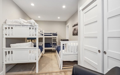 Taylor Street Retreat 27