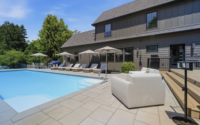 Lakeshore Luxe 42