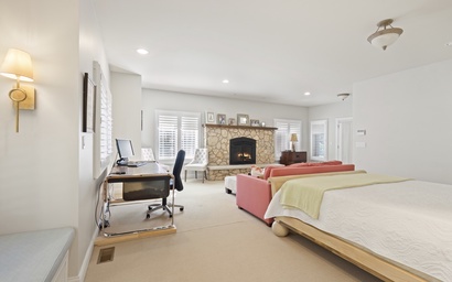 Putters Pool House 14