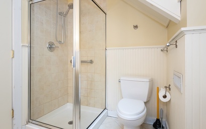 Two Oaks Cabin Retreat 19