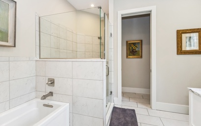 La Luna Lakeshore 16