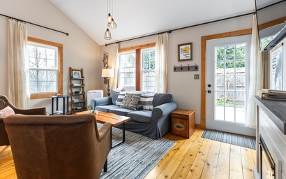 B's Retreat in Union Pier 9