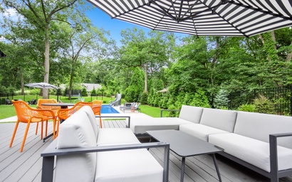 Magic on Marjeanette 24