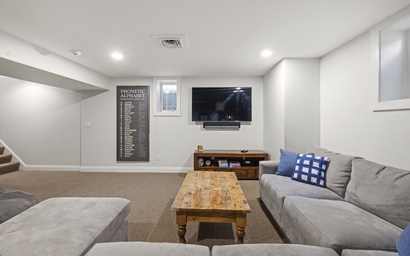 Putters Pool House 29