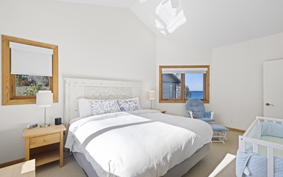 Lake Shore Living 24