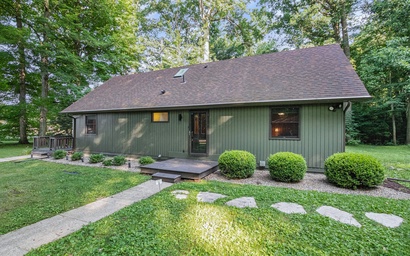 Two Oaks Cabin Retreat 29