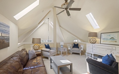 Putters Pool House 27