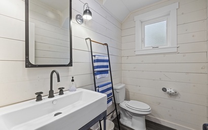 Harbor Breeze Cottage 18