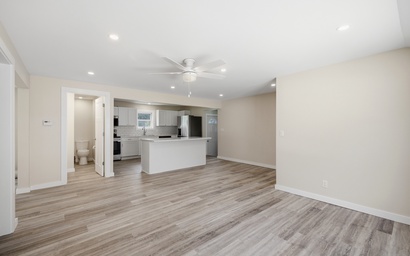 210 S Berrien St. 4