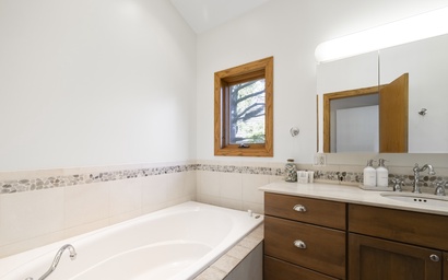 Lake Shore Living 28