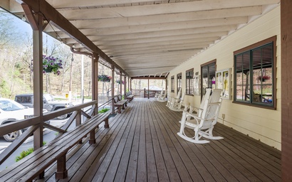 Lake Shore Living 62