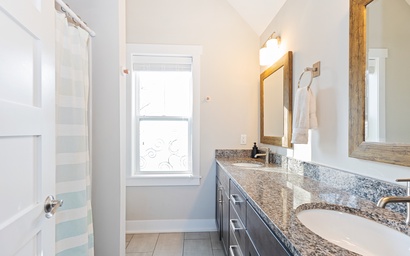 Taylor Street Retreat 17