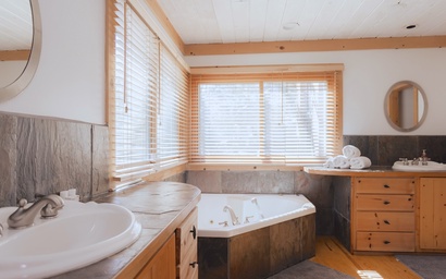 Modern Living at Lake Michigan 16