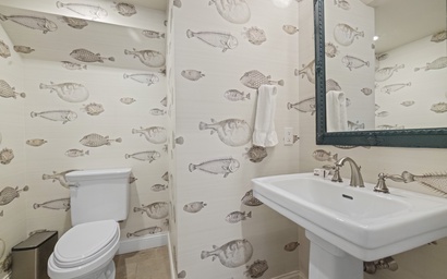 Putters Pool House 8