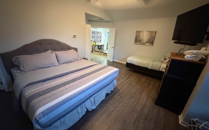 Michigan Shores Pool Retreat 19