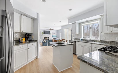 Michigan Shores Pool Retreat 13