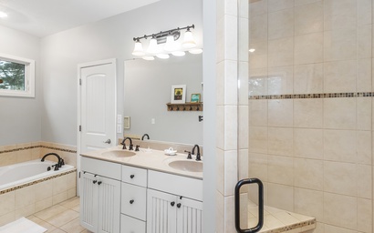 House in the Woods 18