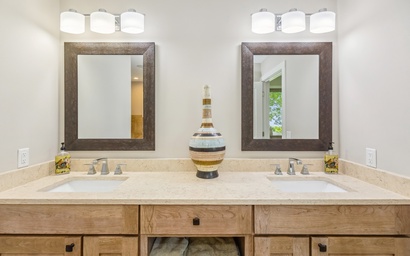 La Luna Lakeshore 29