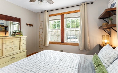 B's Retreat in Union Pier 14