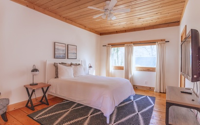 Modern Living at Lake Michigan 25