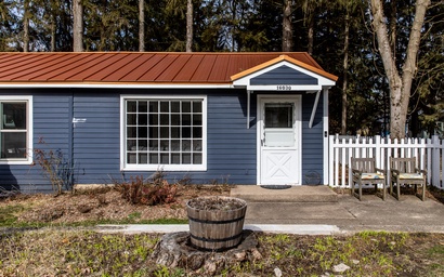 Bluebird Beach House 26