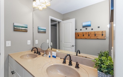 House in the Woods 26