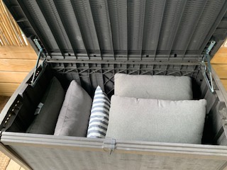 B's Retreat in Union Pier 19