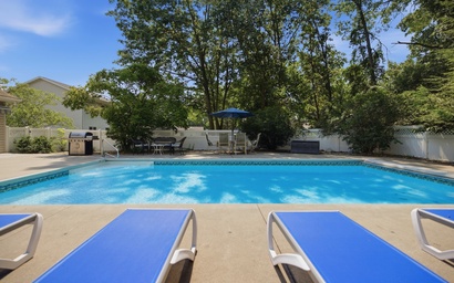 Michigan Shores Pool Retreat 55