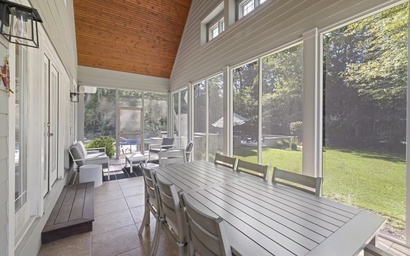 Putters Pool House 13