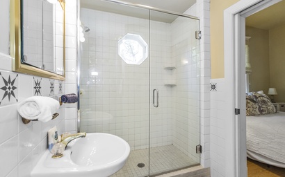 Perkins Place Pool House 26