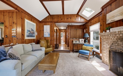 Oak & Shore Cottage 8