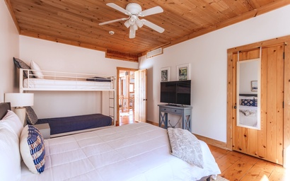 Modern Living at Lake Michigan 24