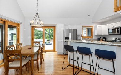 Magic on Marjeanette 7