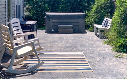 B's Retreat in Union Pier 21