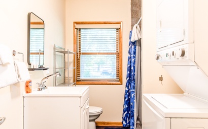 Wade's Lookout & Cabin (Both Properties) 45