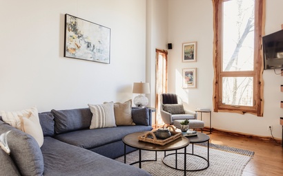 Modern Living at Lake Michigan 8