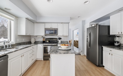 Michigan Shores Pool Retreat 14