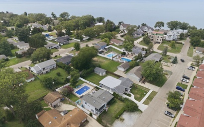 Berrien Harbor Pool House - Pool Open to Oct 8! 35
