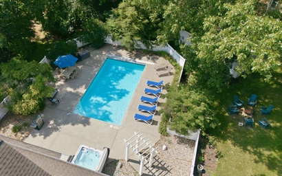 Michigan Shores Pool Retreat 50