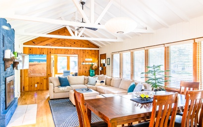 Wade's Lookout & Cabin (Both Properties) 2