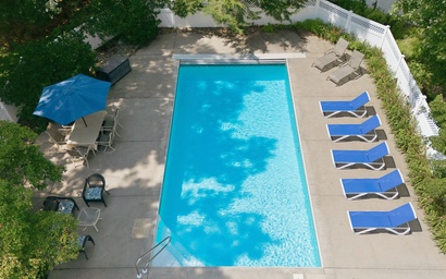 Michigan Shores Pool Retreat 40