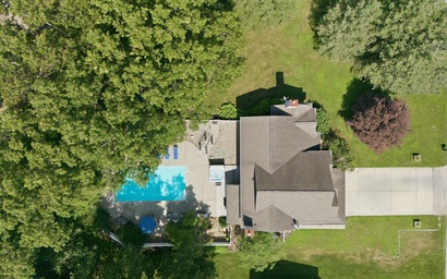 Michigan Shores Pool Retreat 43