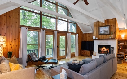 Two Oaks Cabin Retreat 2