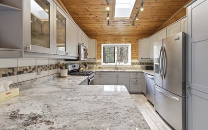 Blue Creek Pool House 5