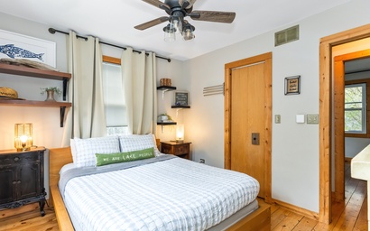 B's Retreat in Union Pier 13