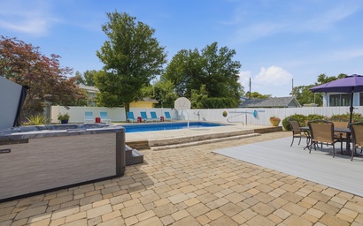 Berrien Harbor Pool House - Pool Open to Oct 8! 25