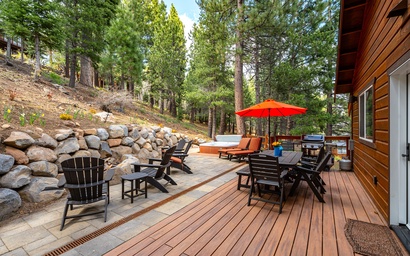 Mountain Relaxation Haven with Hot Tub 2