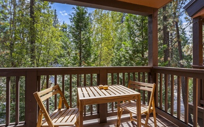 Alpine Loft at The Villas 9