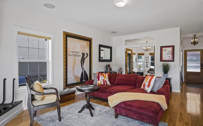 Holy Cow Downtown Riverfront 9